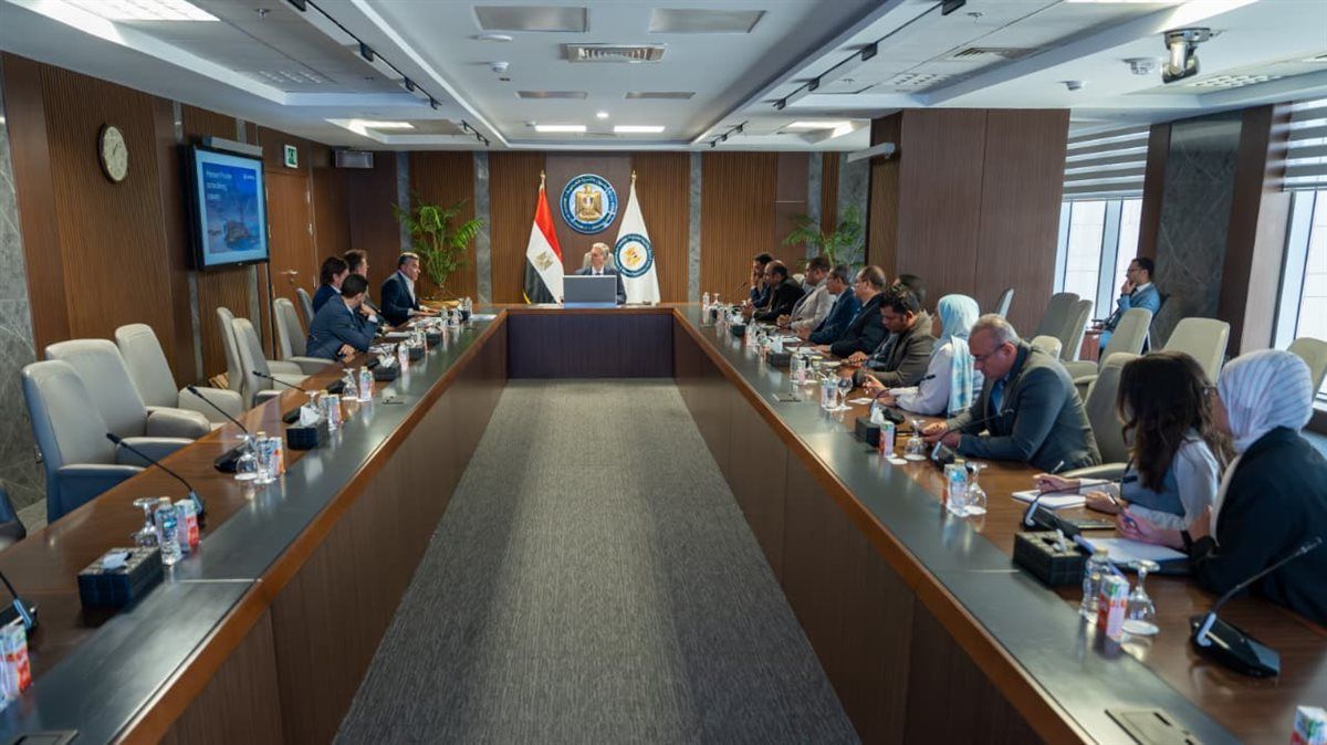 وزير البترول يبحث مع شركات عالمية رغبتها في الاستثمار بقطاع التعدين المصري