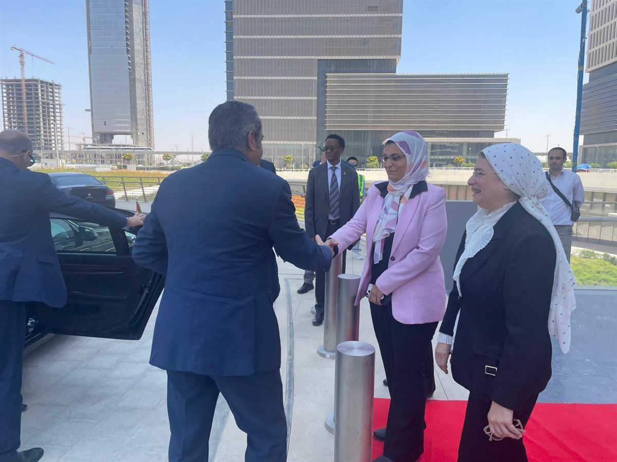 جولة رئيس إريتريا فى العاصمة الجديدة