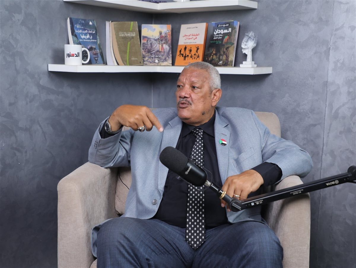 اللواء الدكتور أمين إسماعيل مجذوب خلال استضافته في بودكاست “هنا السودان من القاهرة”