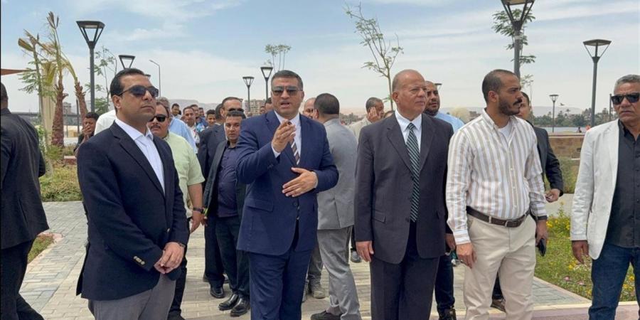 محافظ قنا يتفقد مستشفى نقادة المركزي ويحيل المدير للتحقيق بسبب الإهمال