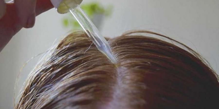 فيتامين د.. كيف ينعكس نقصه على البشرة والشعر؟